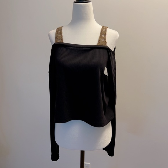 Lace strap off shoulder crop-top long sleeve. 95%new. - Picture 2 of 6